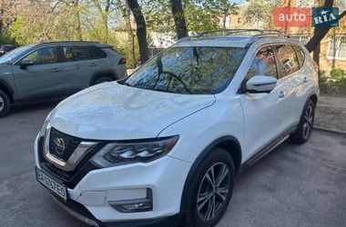 Внедорожник / Кроссовер Nissan Rogue 2017 в Кропивницком
