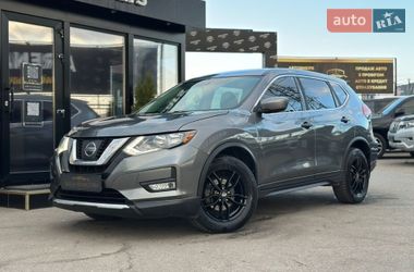 Внедорожник / Кроссовер Nissan Rogue 2017 в Харькове