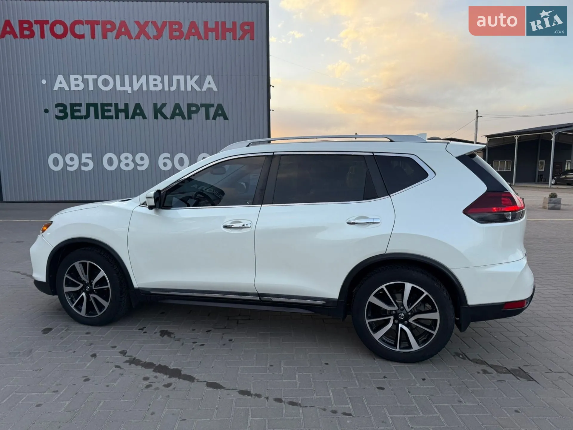 2019 Nissan Rogue - мініатюра 11