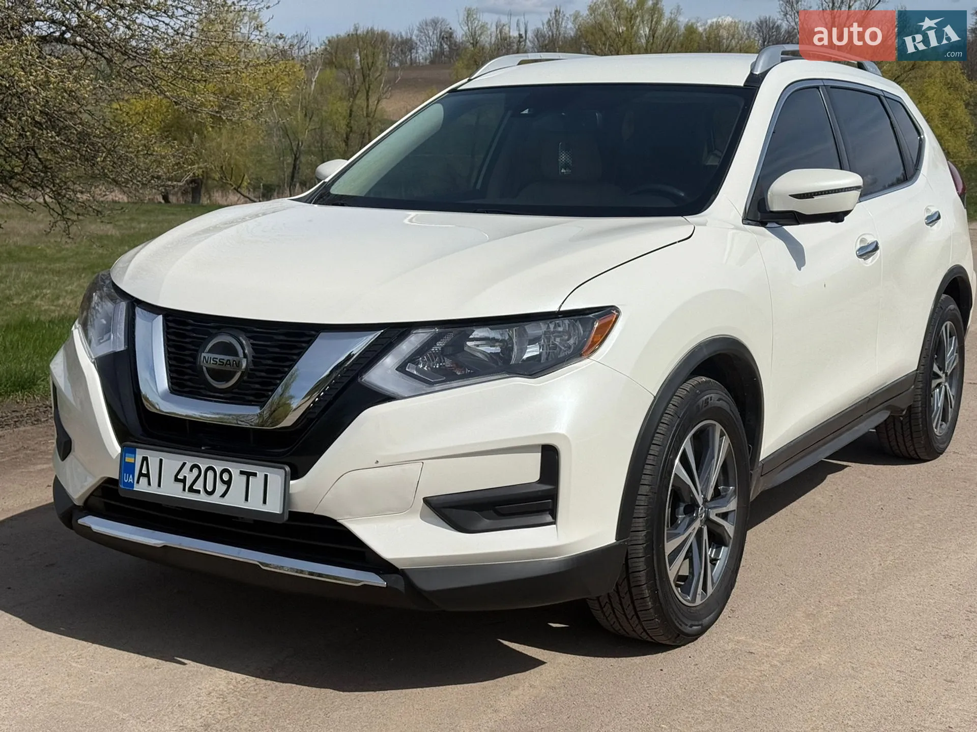 2019 Nissan Rogue - мініатюра 2