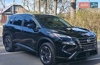 Позашляховик / Кросовер Nissan Rogue 2024 в Києві
