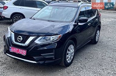 Внедорожник / Кроссовер Nissan Rogue 2017 в Луцке