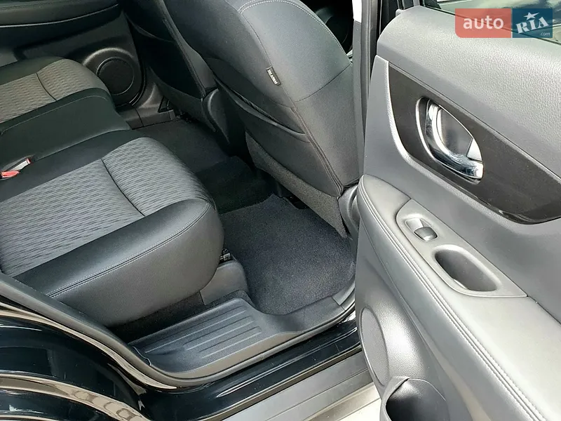 Nissan Rogue 2019 VIN KNMAT2MT7KP543903 фото оголошення 38 з 104