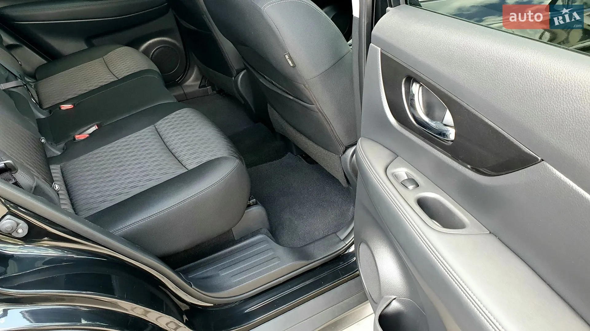 2019 Nissan Rogue - мініатюра 38