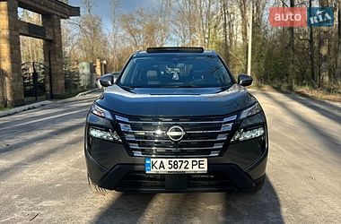 Позашляховик / Кросовер Nissan Rogue 2024 в Києві