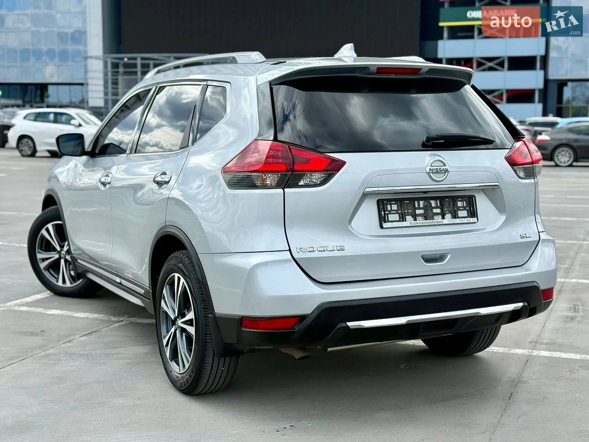2017 Nissan Rogue - мініатюра 2