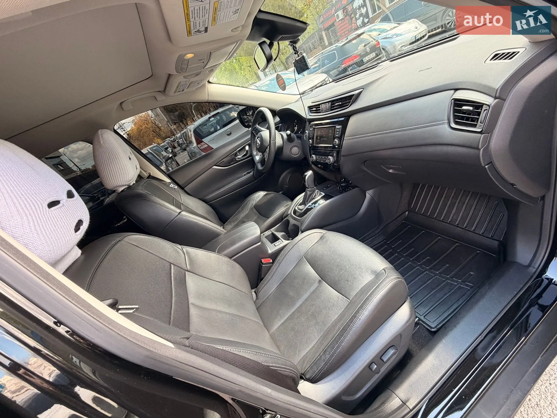 2019 Nissan Rogue - мініатюра 8
