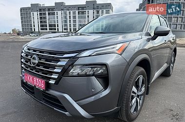 Внедорожник / Кроссовер Nissan Rogue 2024 в Черкассах
