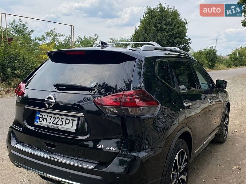 Внедорожник / Кроссовер Nissan Rogue 2019 в Киеве