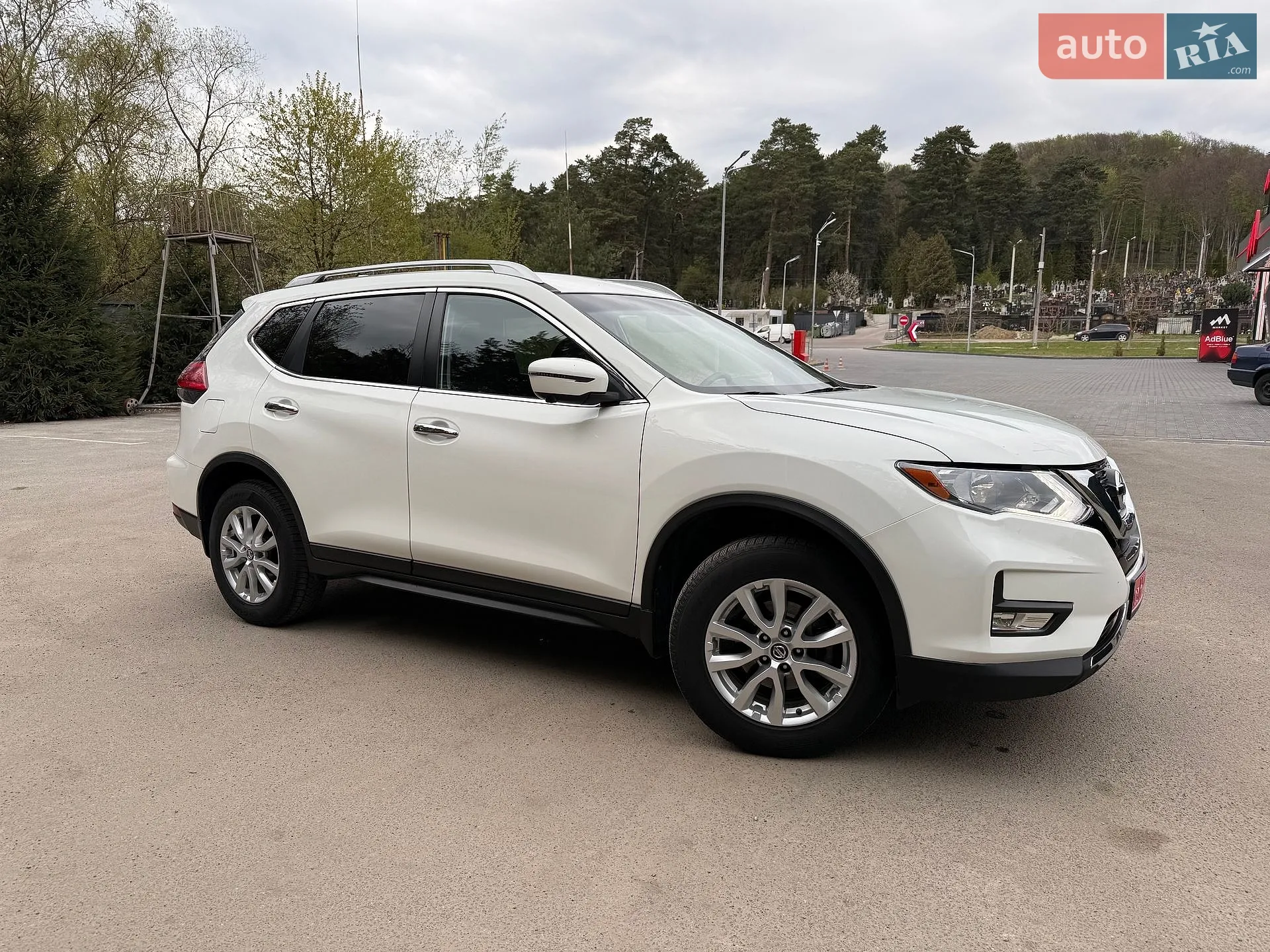 2017 Nissan Rogue - фото 1