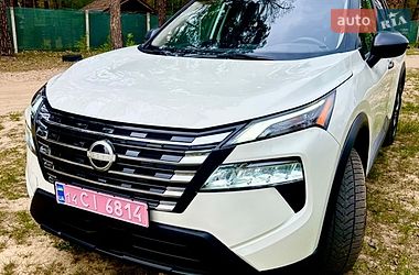 Внедорожник / Кроссовер Nissan Rogue 2024 в Львове