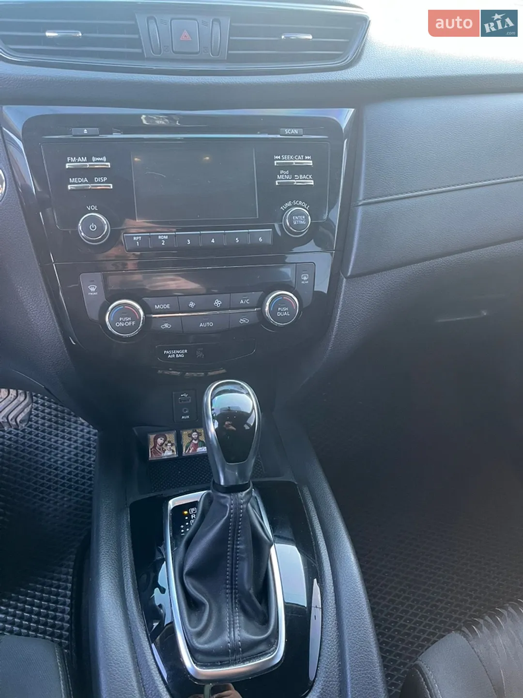 2017 Nissan Rogue - мініатюра 8