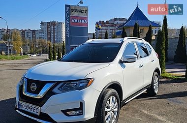 Внедорожник / Кроссовер Nissan Rogue 2018 в Тернополе