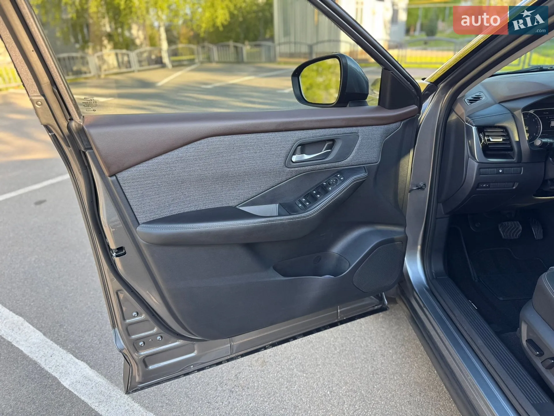 2021 Nissan Rogue - мініатюра 24