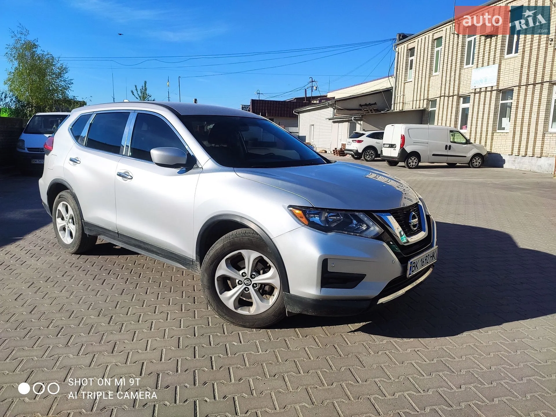 2016 Nissan Rogue - мініатюра 2