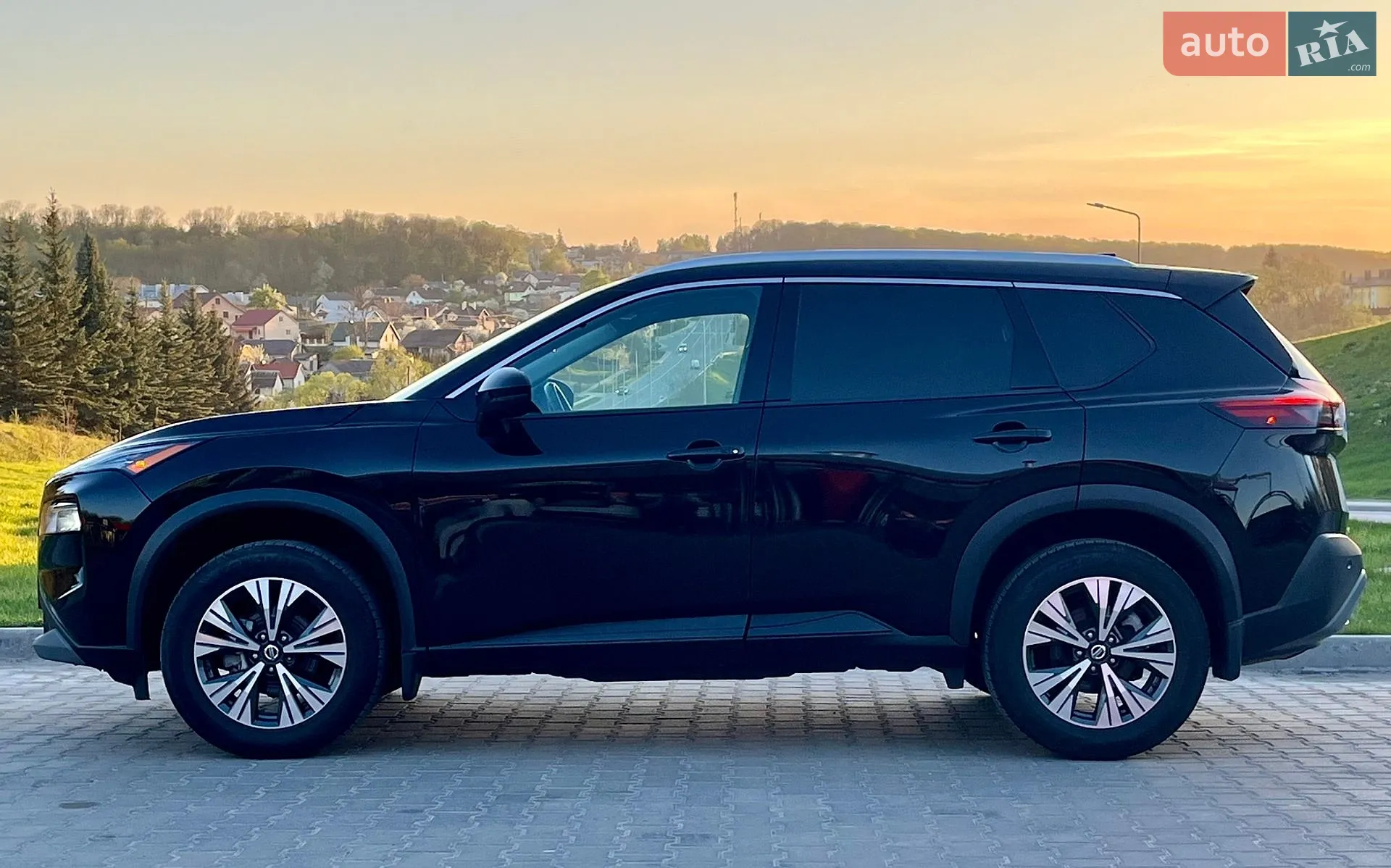 2021 Nissan Rogue - мініатюра 3