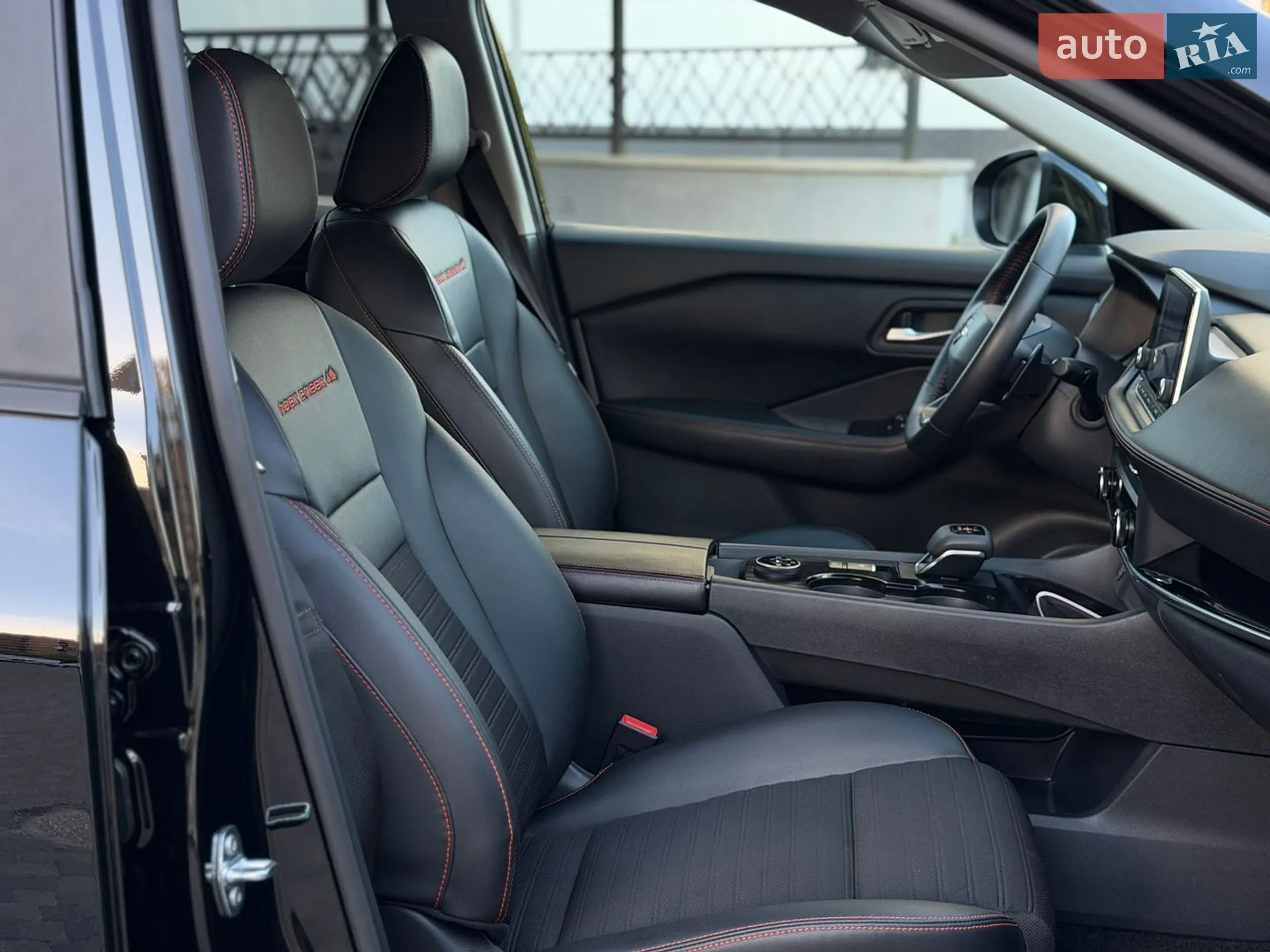 2025 Nissan Rogue - мініатюра 25