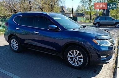 Позашляховик / Кросовер Nissan Rogue 2017 в Малій Висці