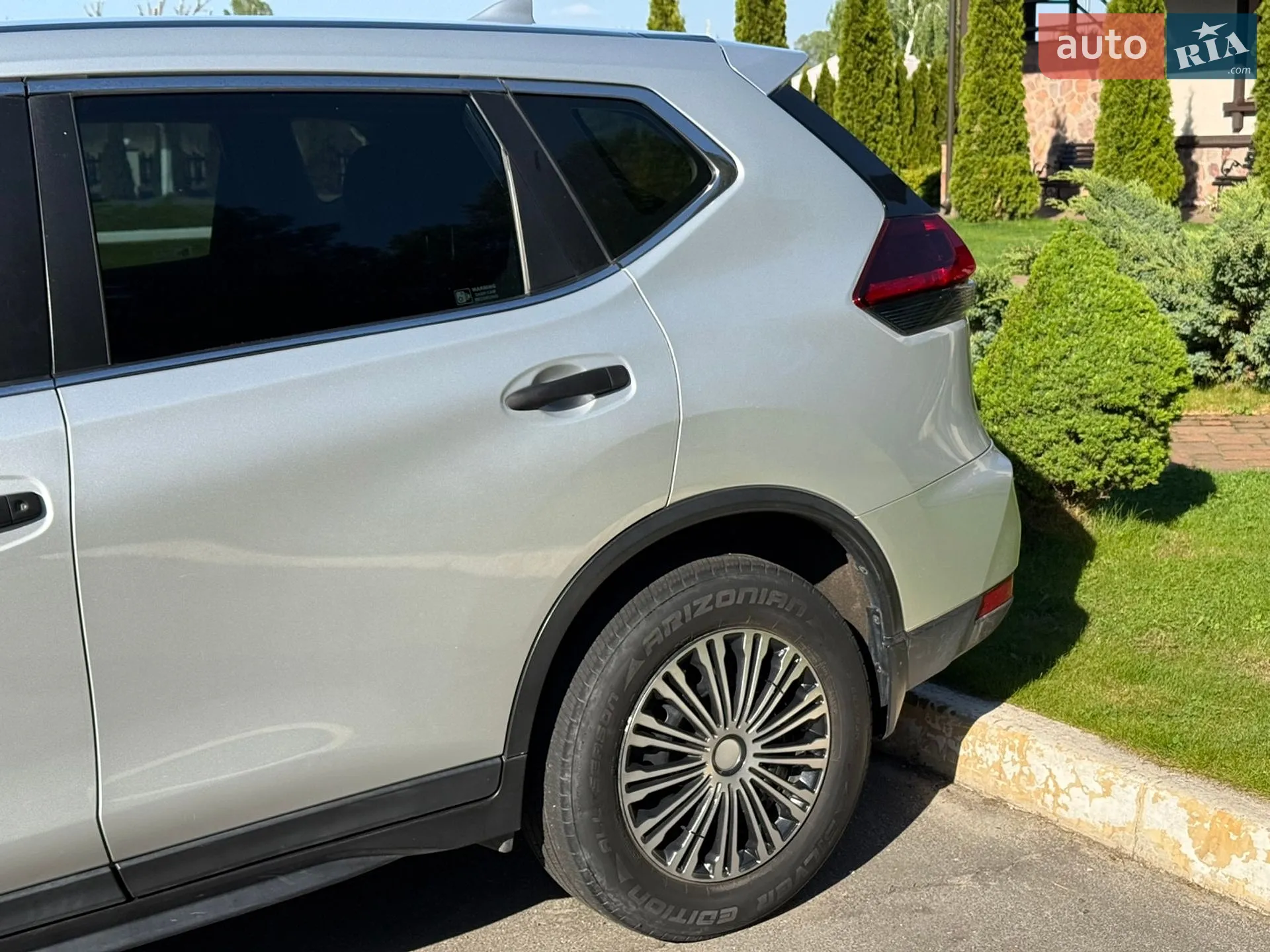 2019 Nissan Rogue - мініатюра 11