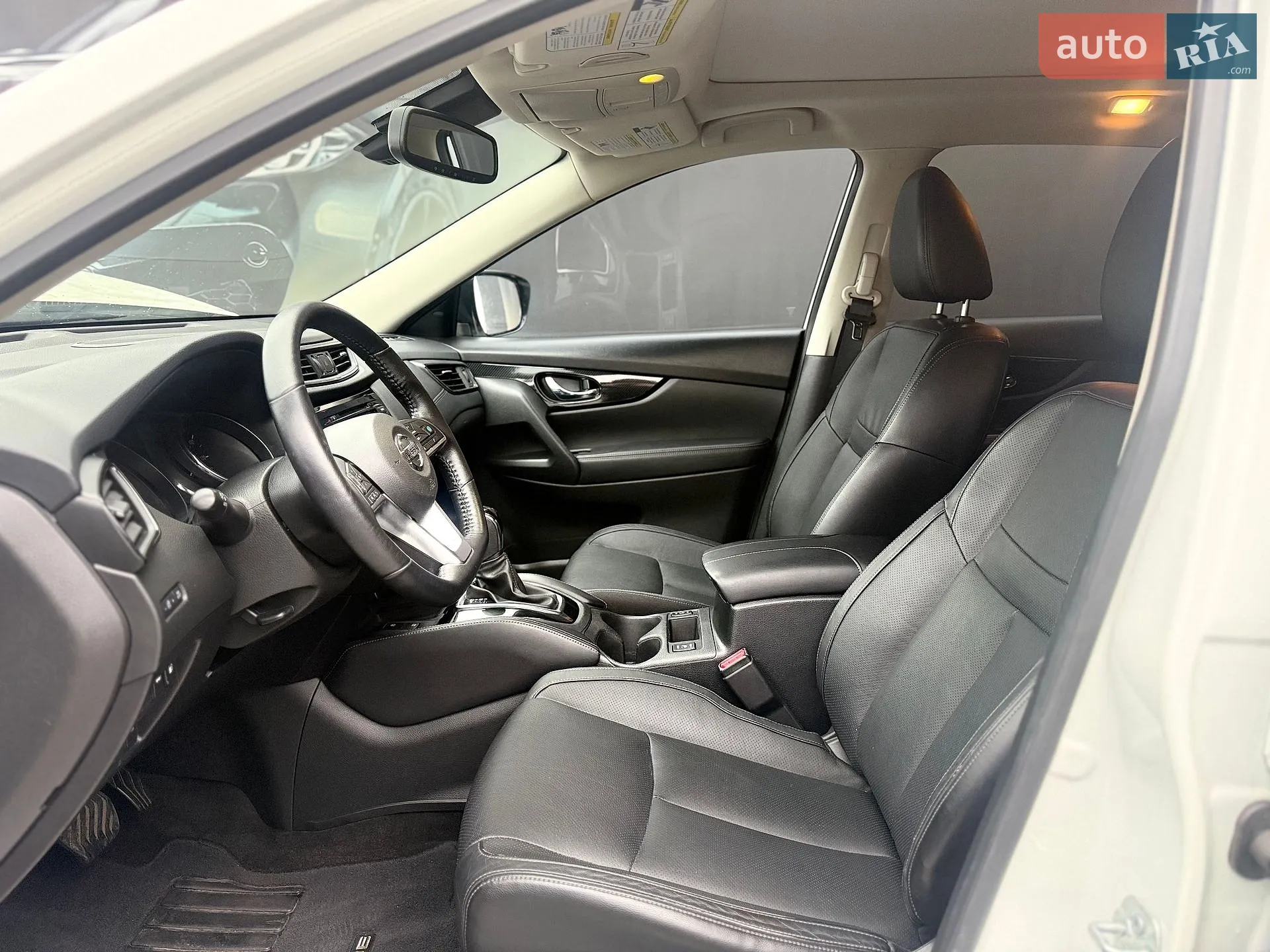 2018 Nissan Rogue - мініатюра 16