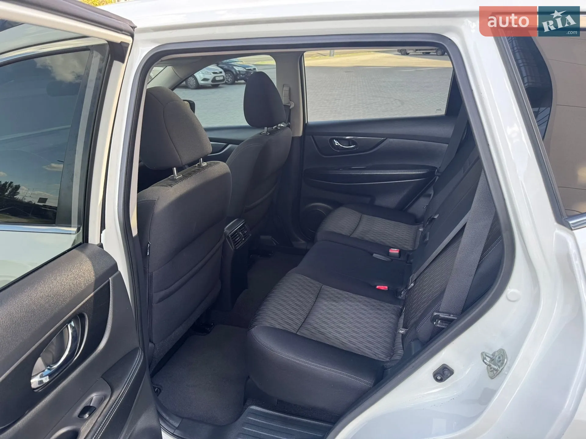 2016 Nissan Rogue - мініатюра 16