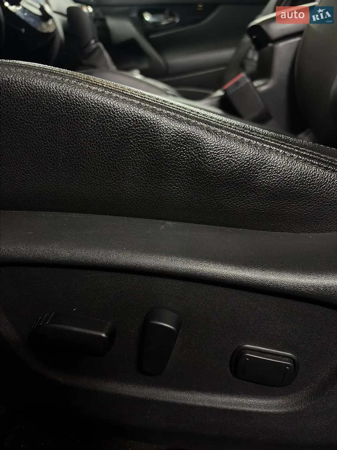2017 Nissan Rogue - мініатюра 4