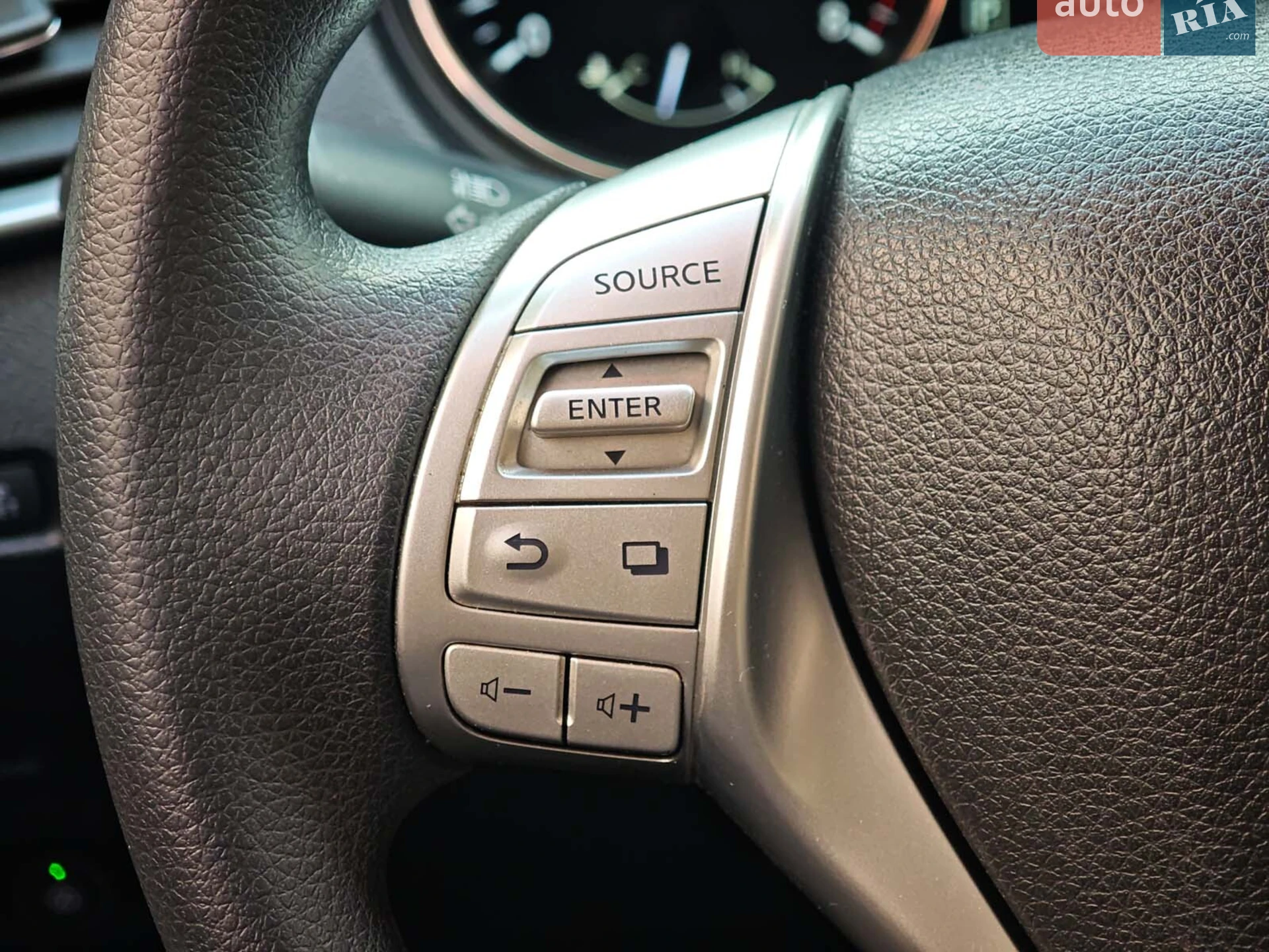 2016 Nissan Rogue - мініатюра 25