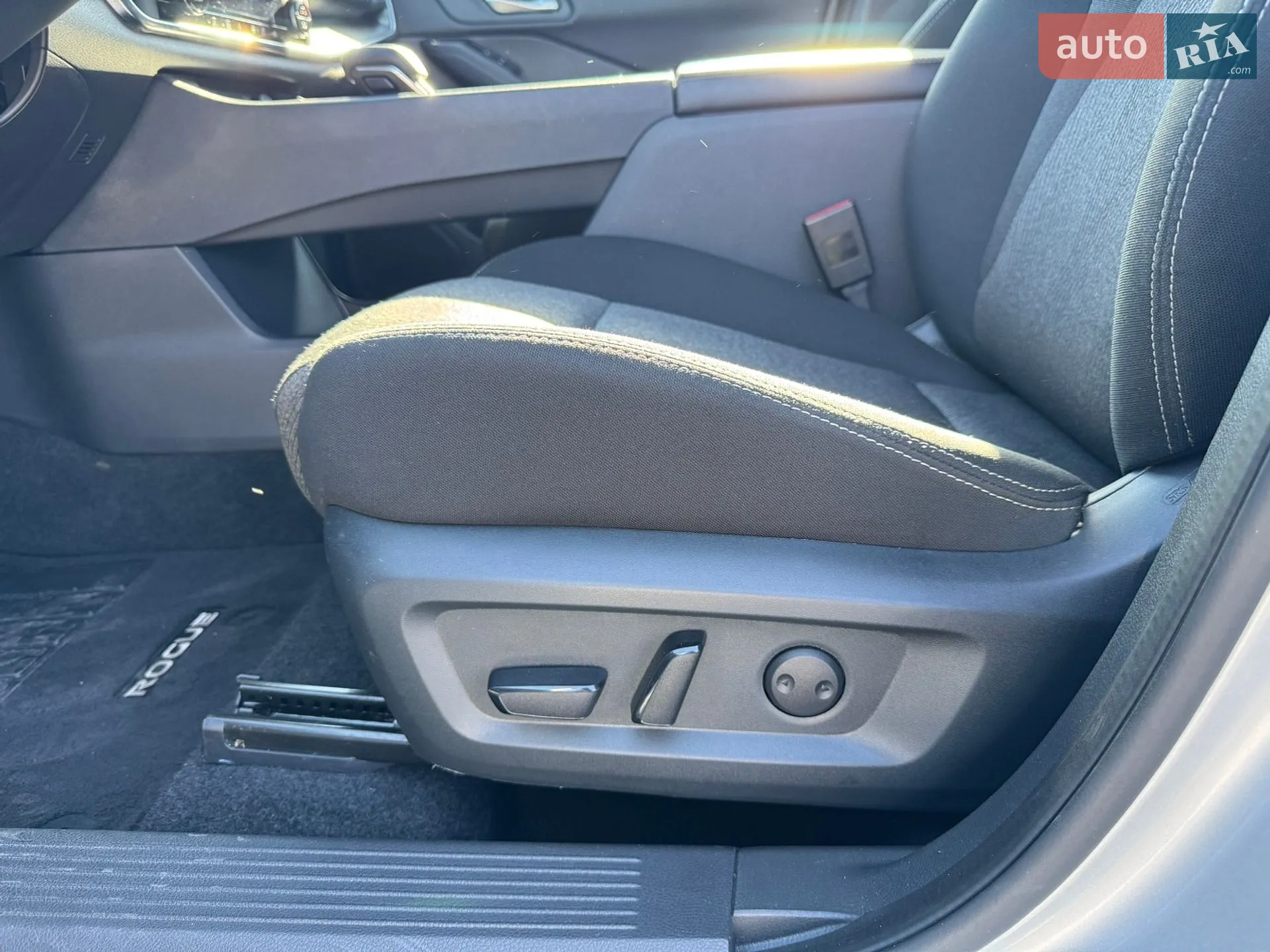 2025 Nissan Rogue - мініатюра 11