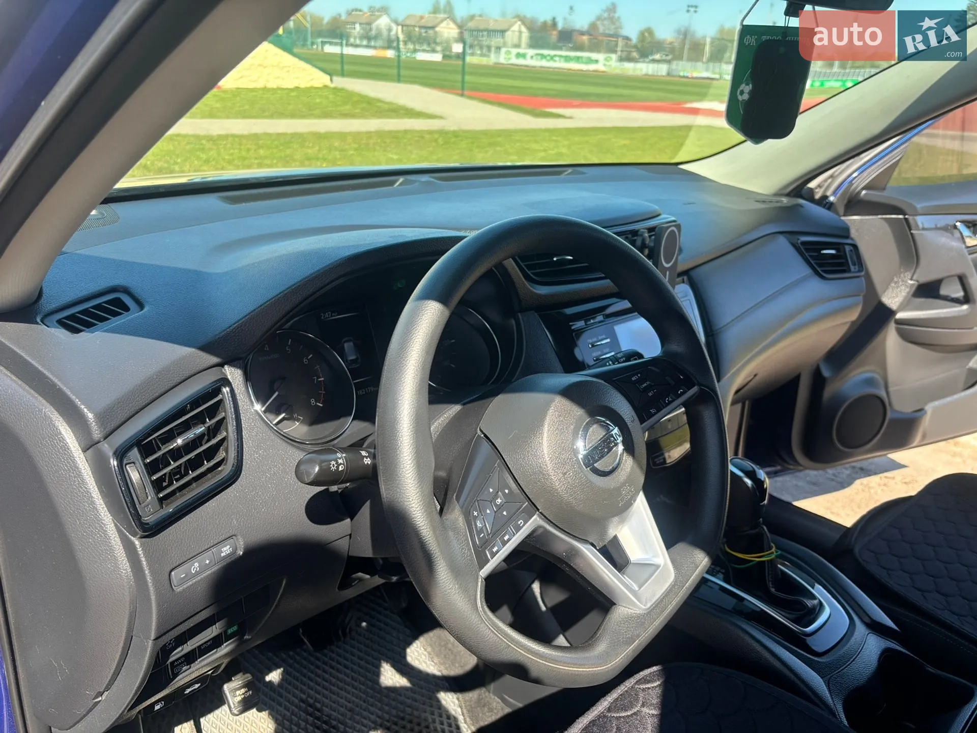2017 Nissan Rogue - мініатюра 8
