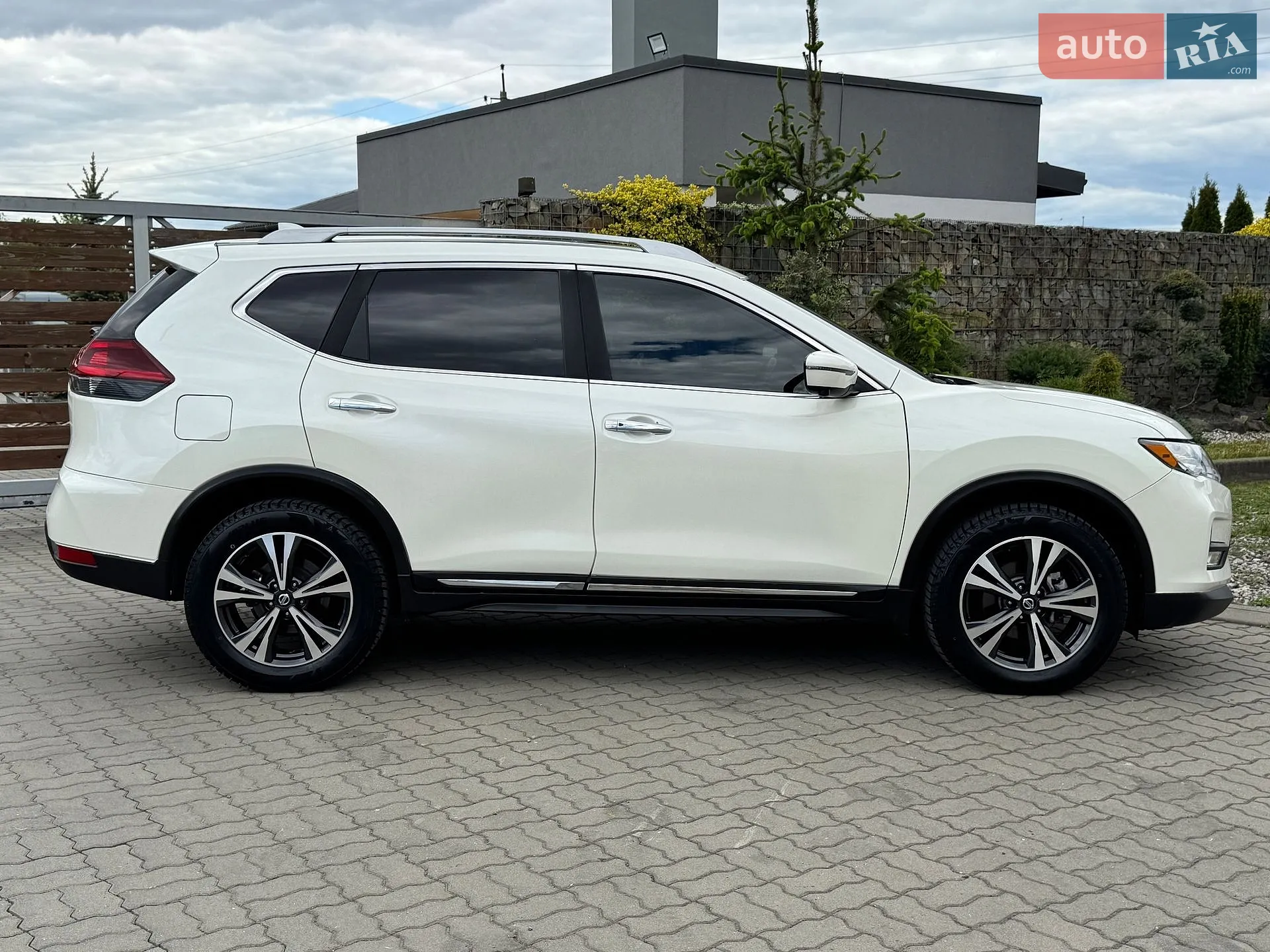 2017 Nissan Rogue - мініатюра 24
