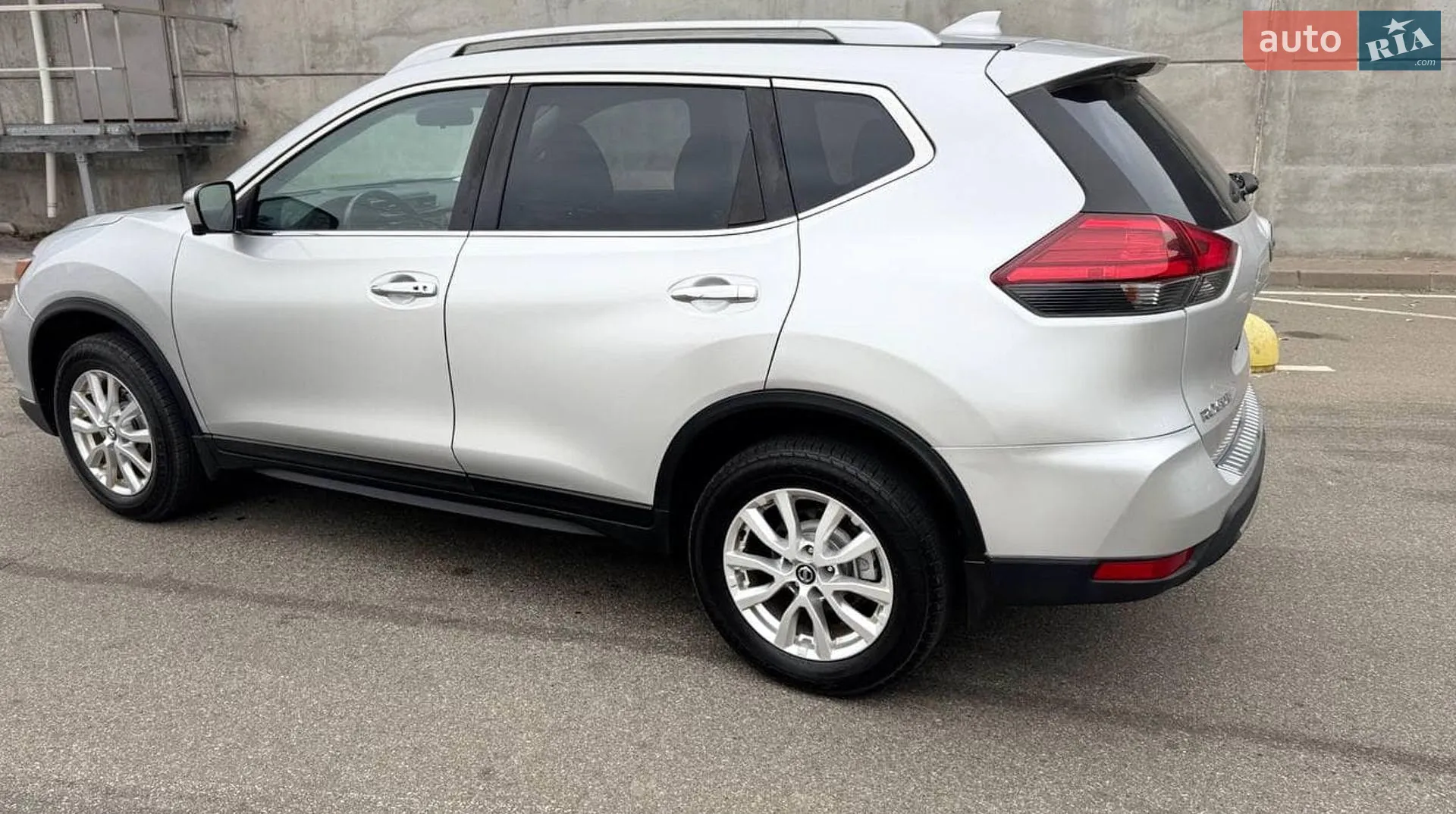2017 Nissan Rogue - мініатюра 3