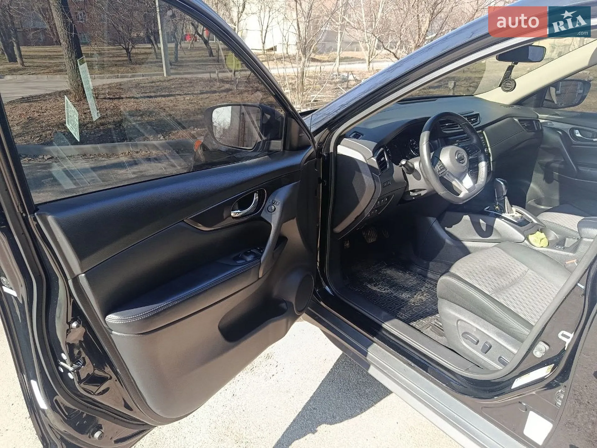 2019 Nissan Rogue - мініатюра 9