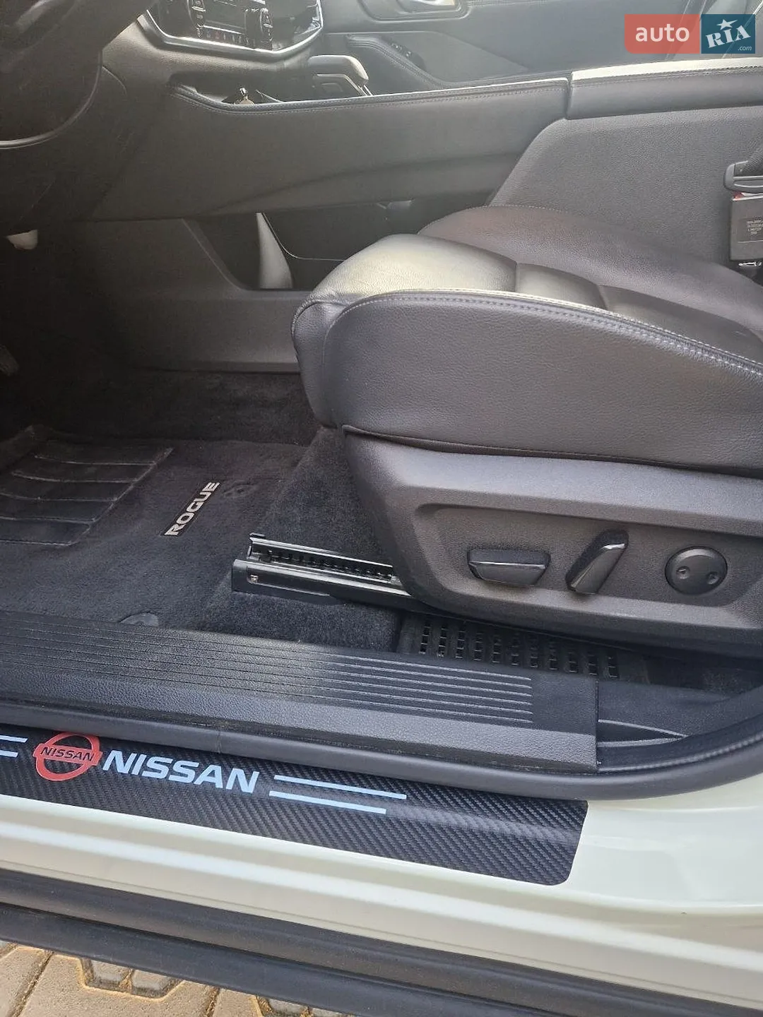 2022 Nissan Rogue - мініатюра 16