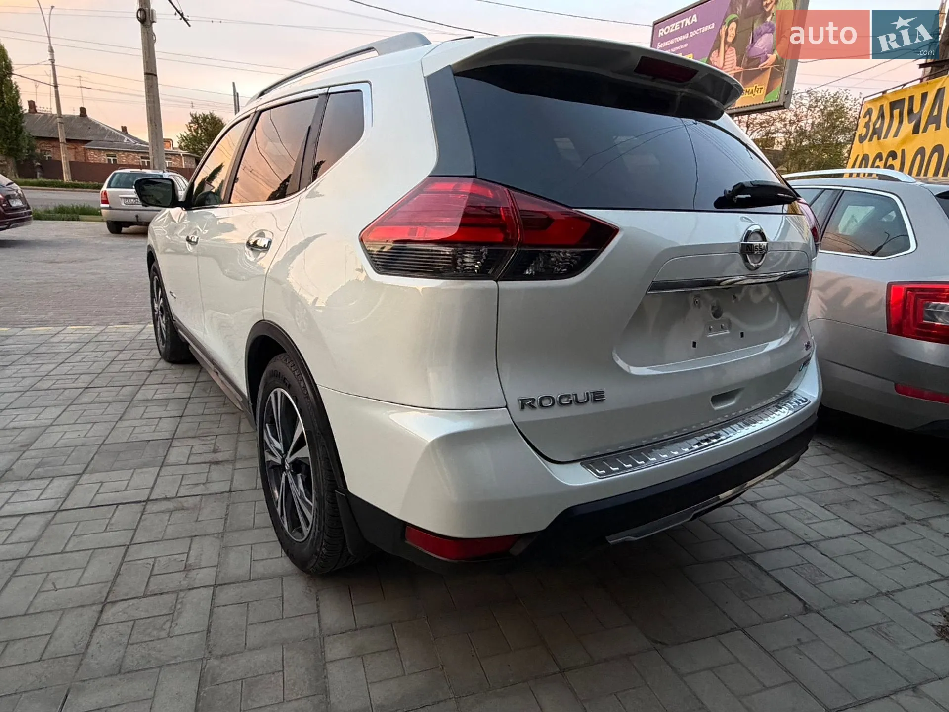 2017 Nissan Rogue - мініатюра 5