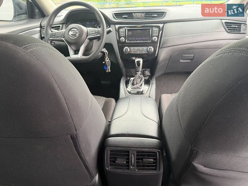 Внедорожник / Кроссовер Nissan Rogue 2020 в Полтаве