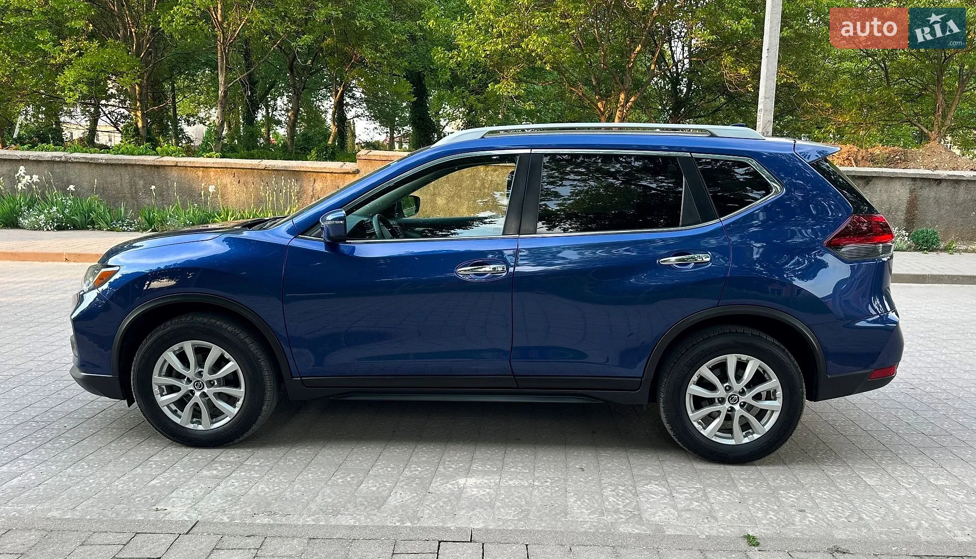 2020 Nissan Rogue - мініатюра 3