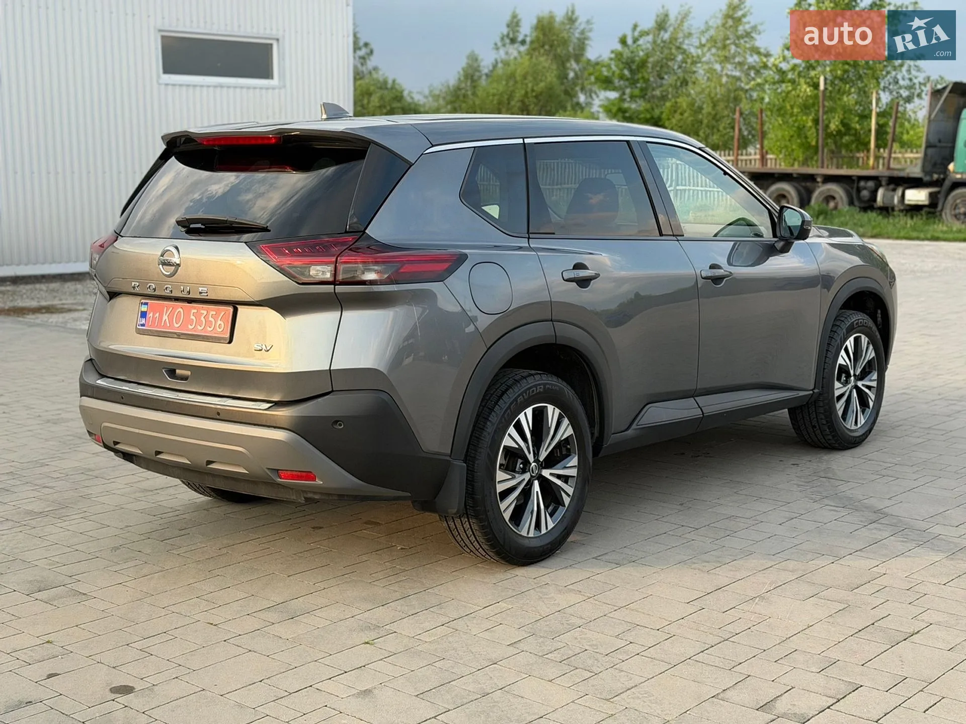 2021 Nissan Rogue - мініатюра 3