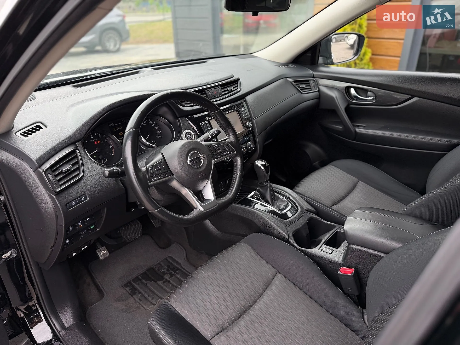 2017 Nissan Rogue - мініатюра 32