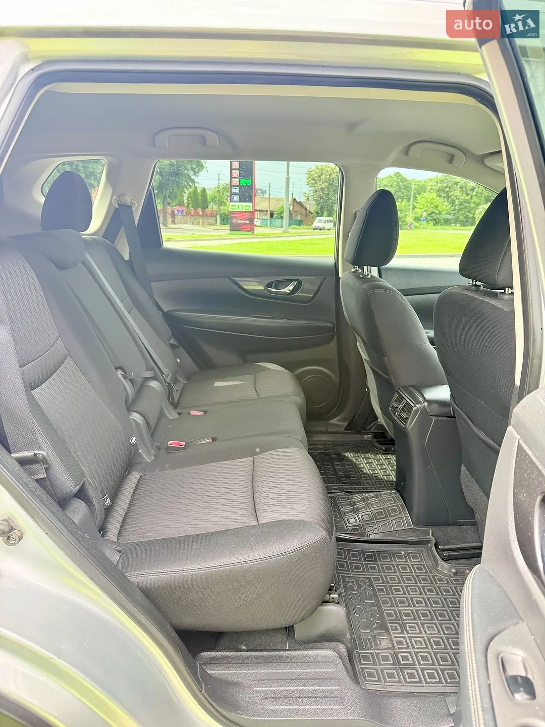 2018 Nissan Rogue - мініатюра 10