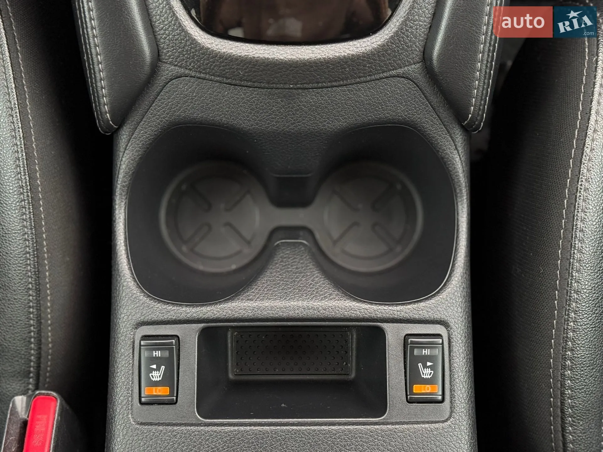 2016 Nissan Rogue - мініатюра 26