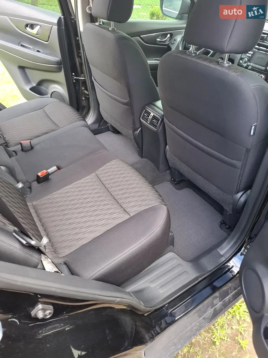 2018 Nissan Rogue - мініатюра 17