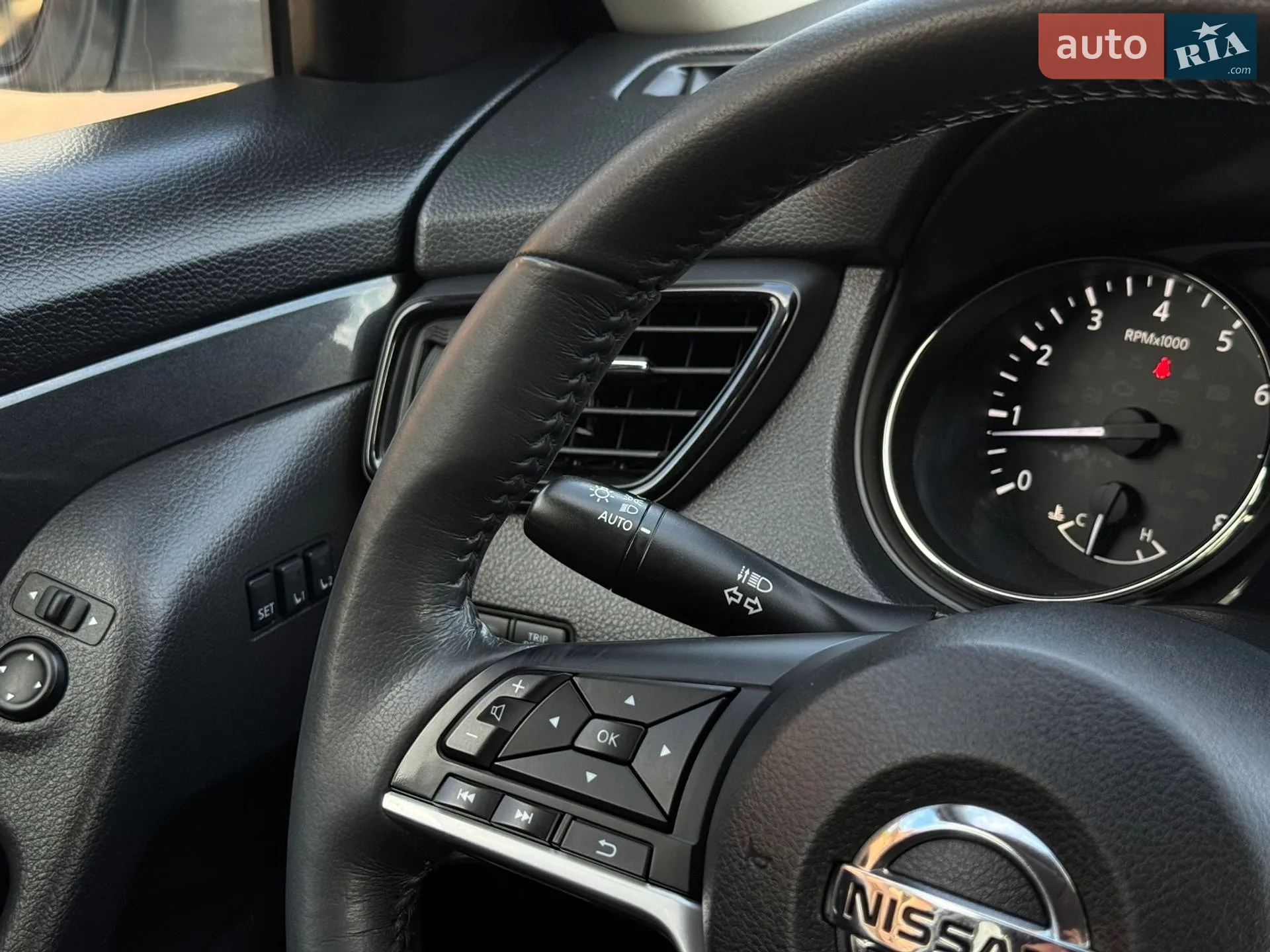 2019 Nissan Rogue - мініатюра 37