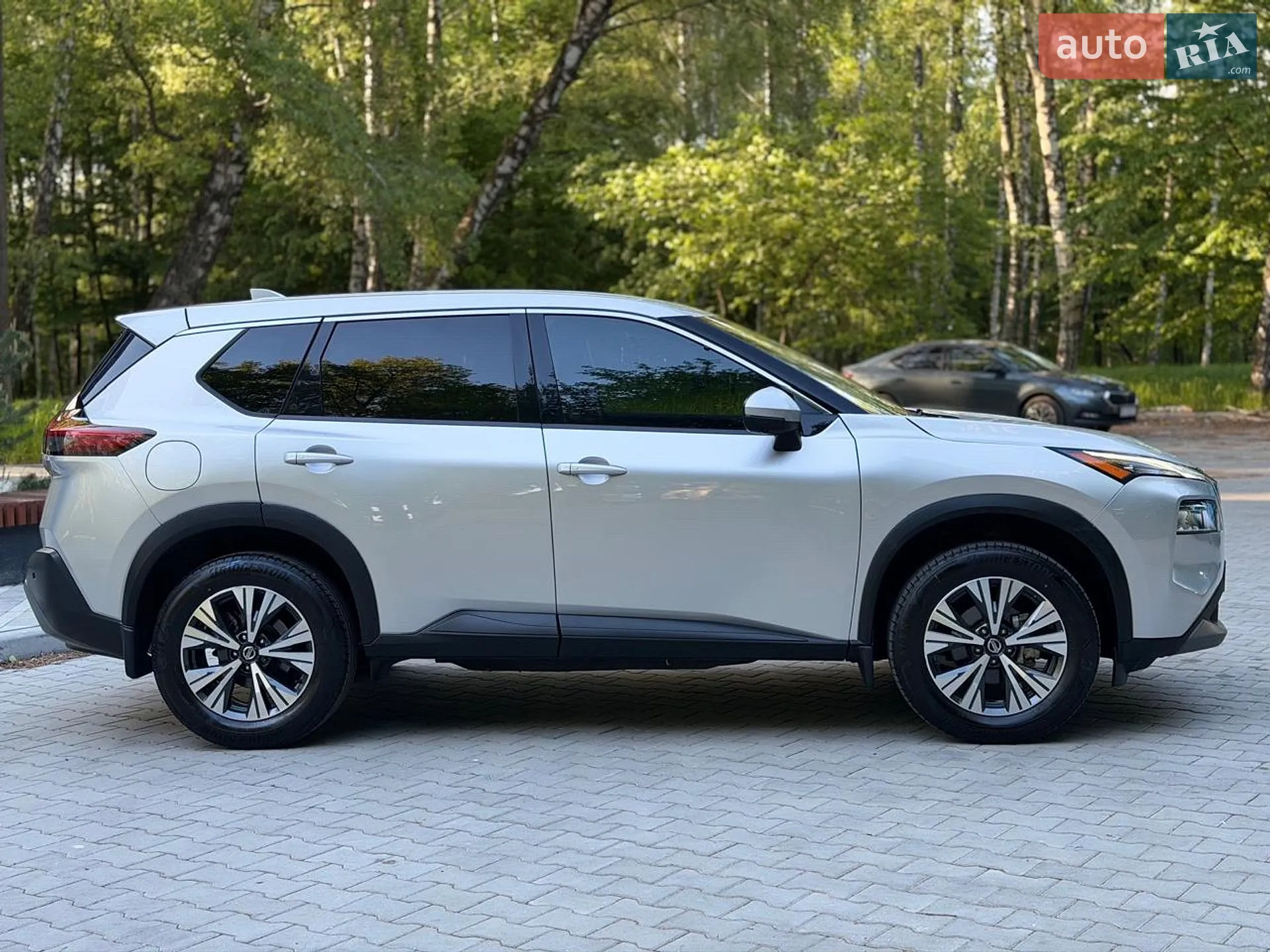 2020 Nissan Rogue - мініатюра 9