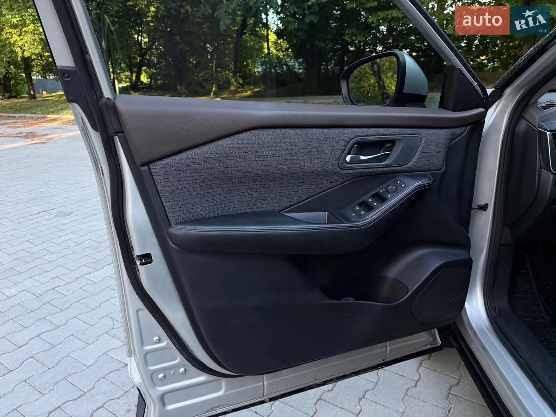 2020 Nissan Rogue - мініатюра 27