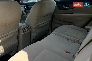Внедорожник / Кроссовер Nissan Rogue 2016 в Сумах