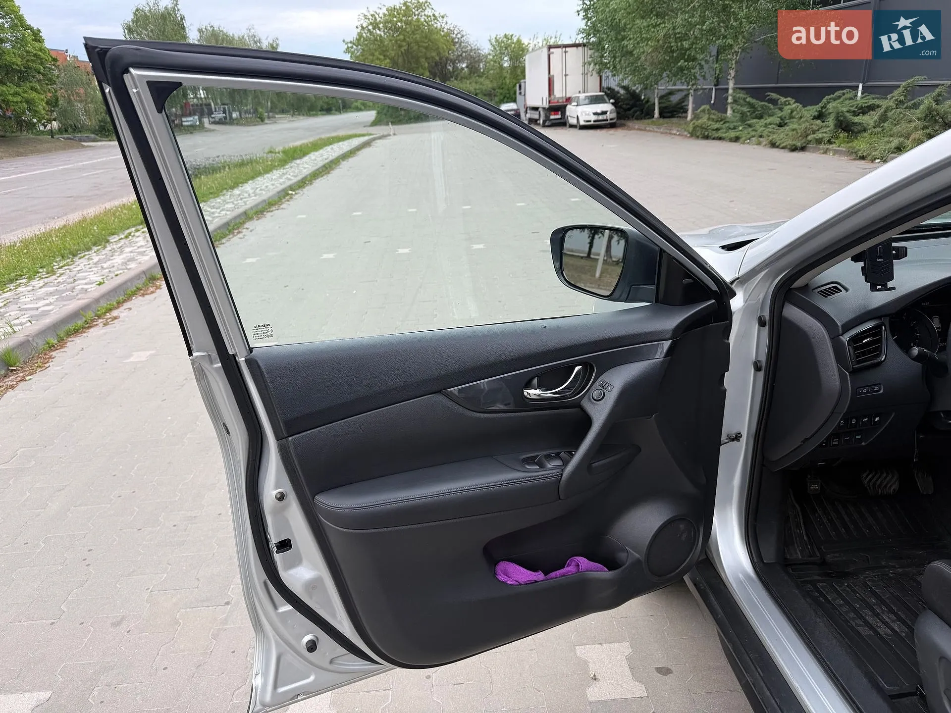 2019 Nissan Rogue - мініатюра 17