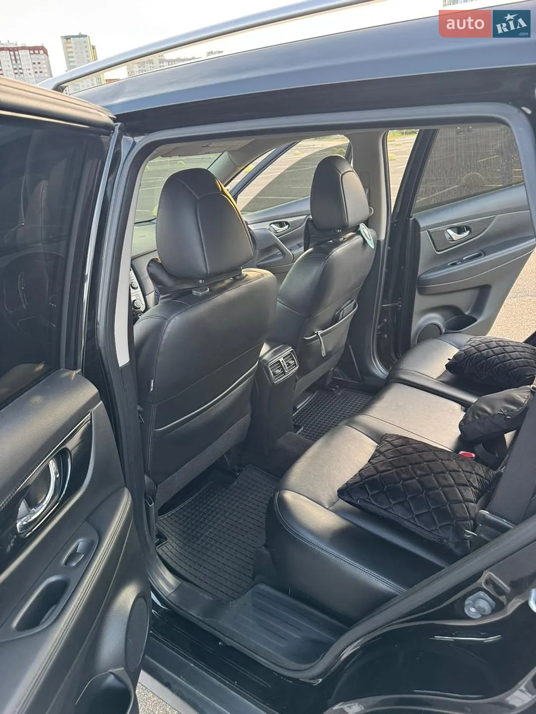 2018 Nissan Rogue - мініатюра 15