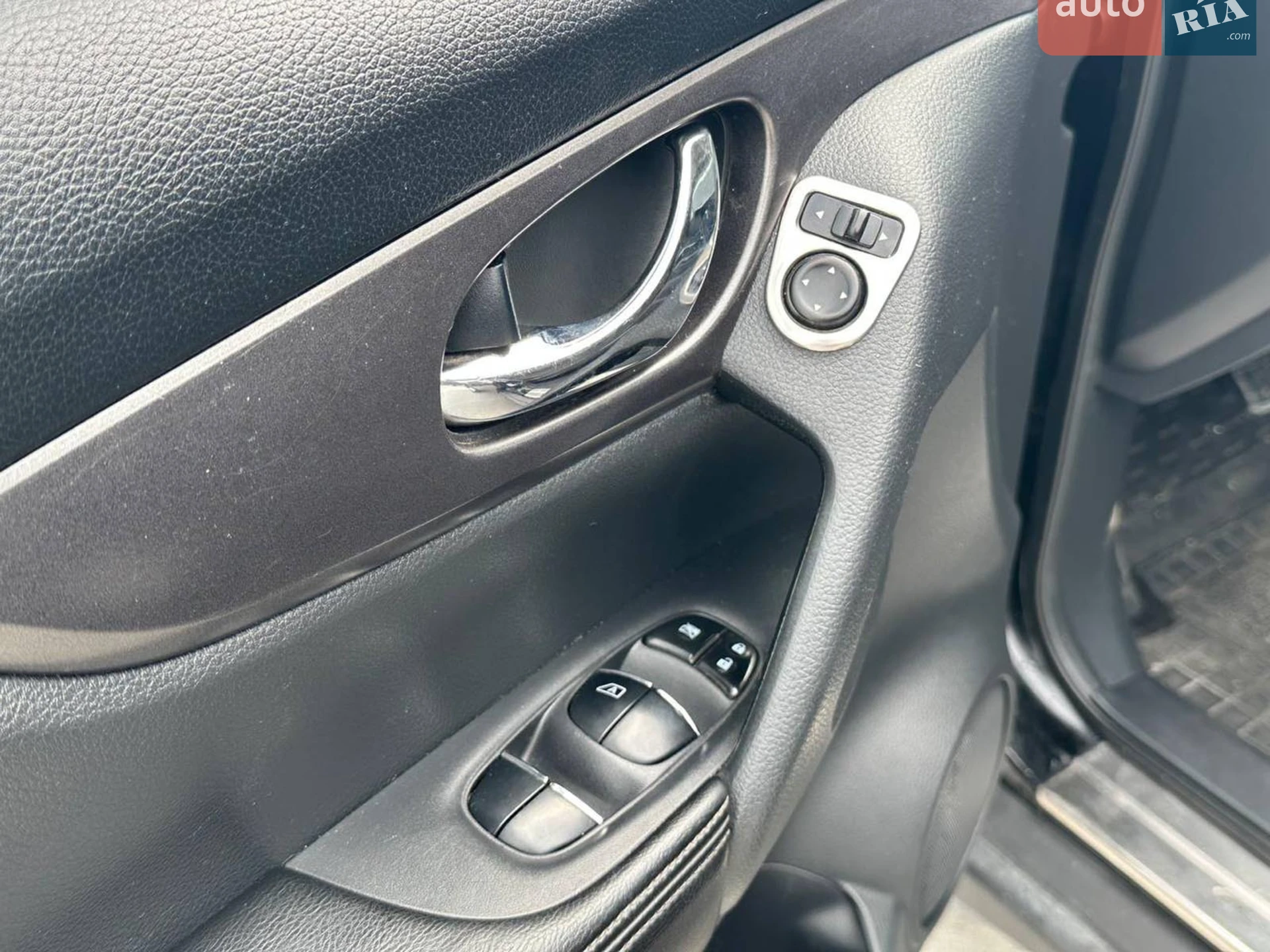 2015 Nissan Rogue - мініатюра 17