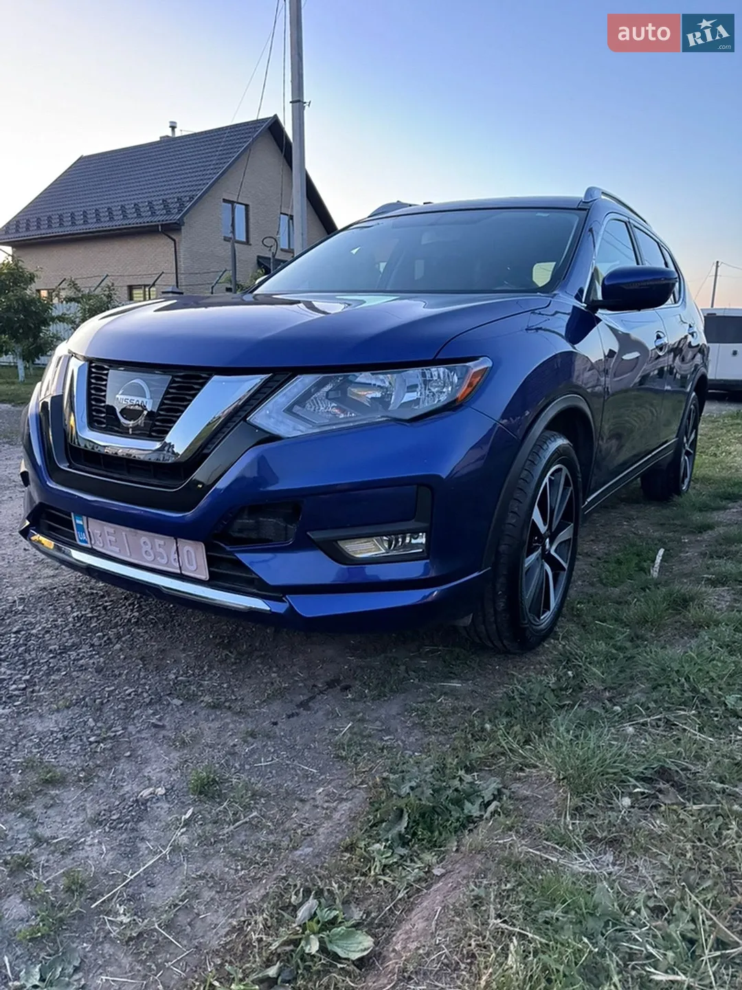 2017 Nissan Rogue - мініатюра 2