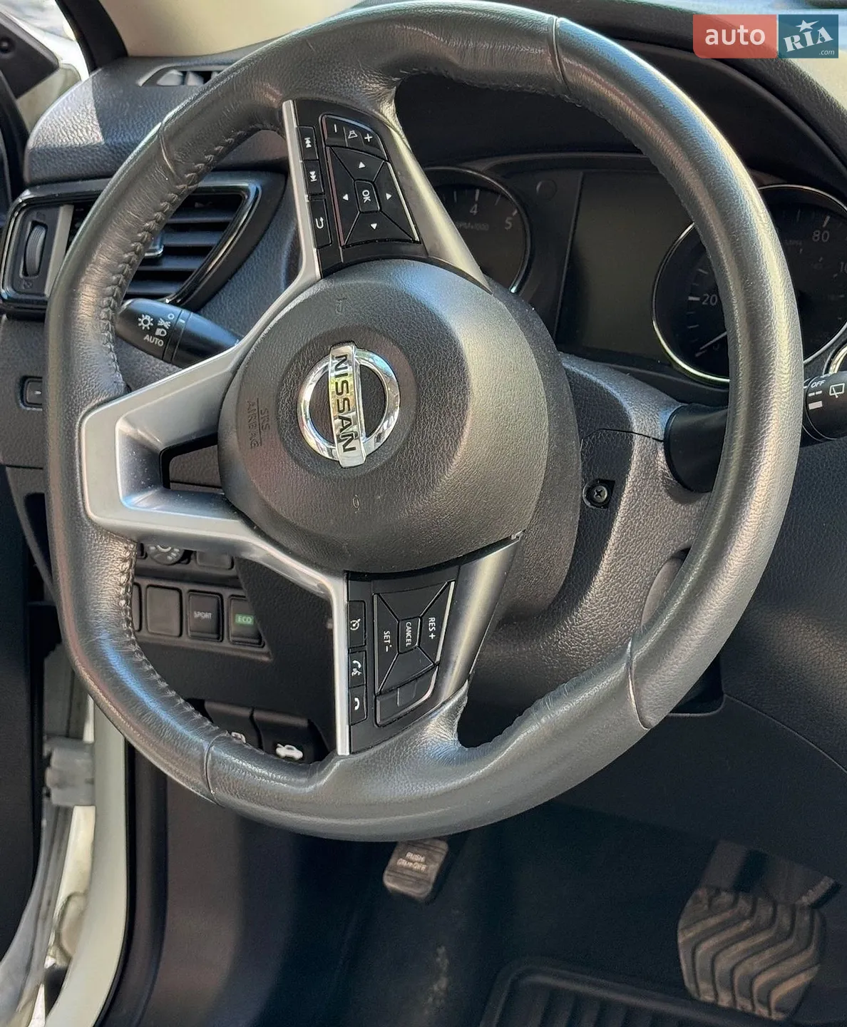 2017 Nissan Rogue - мініатюра 11